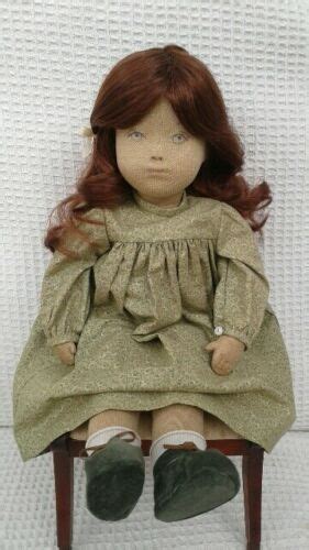 Course Doll With Brunette Hair In Long Sleeved Dress In 2020 Dolls