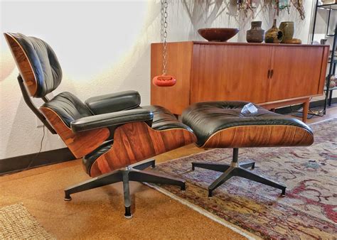 Charles And Ray Eames Lounge Chair 670 With Ottoman 671 For Herman Mille