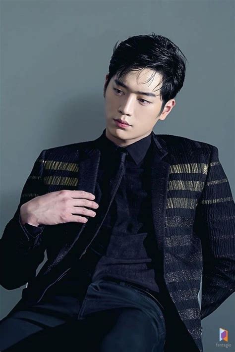 It's where your interests connect you with your people. Imagem de Seo Kang Joon 서강준 por Mind | Atrizes, Looks, Oppa