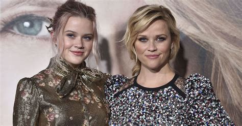 Reese Witherspoon Daughter Ava Phillippe Are Twins At Big Little Lies Premiere