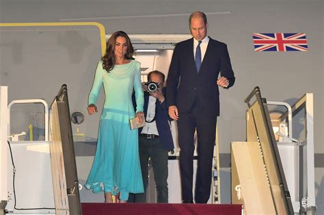 Kate Middleton And Prince William Kick Off Their Own Royal Tour Vanity Fair