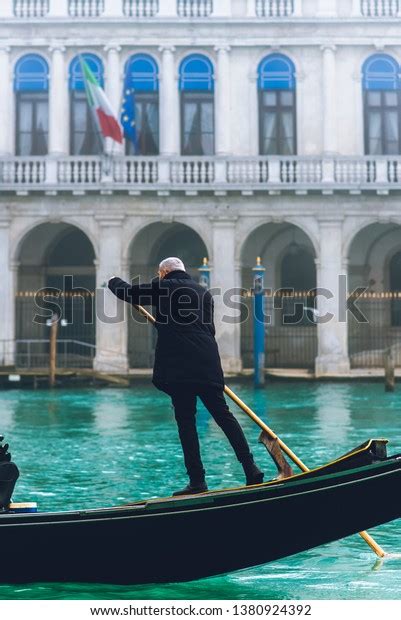 Venetian Gondolier Boatman Rowing Gondola Fog Stock Photo 1380924392