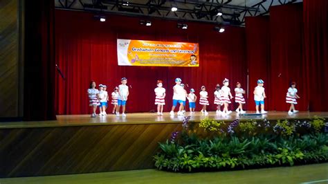 Kindergarten Graduation Ceremony Dance Performance - YouTube
