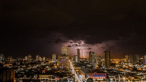 Thunderstorms Above City During Night Time Hd Photography 4k