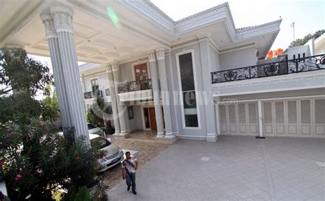 Tersenarai sebagai di antara 100 pulau tercantik di dunia oleh cnn, pastinya anda tidak boleh melepaskan peluang ke sini. Rumah Nazaruddin di Pejaten atas Nama Ahmad Priyono ...