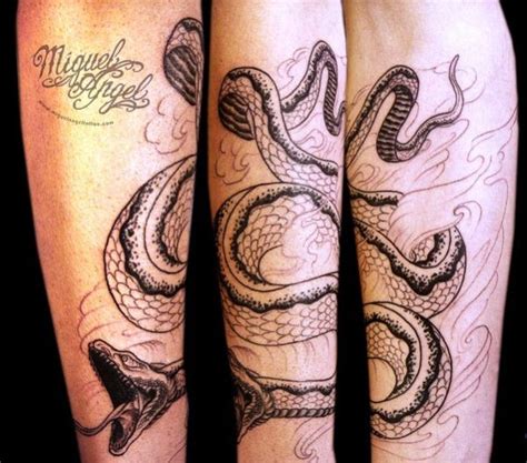 Lower leg tattoos are a phenomenal alternative in the event that you need a snake tattoo that you can without much of a stretch stow away under pants or socks. 30 Scary Snake Tattoos - SloDive