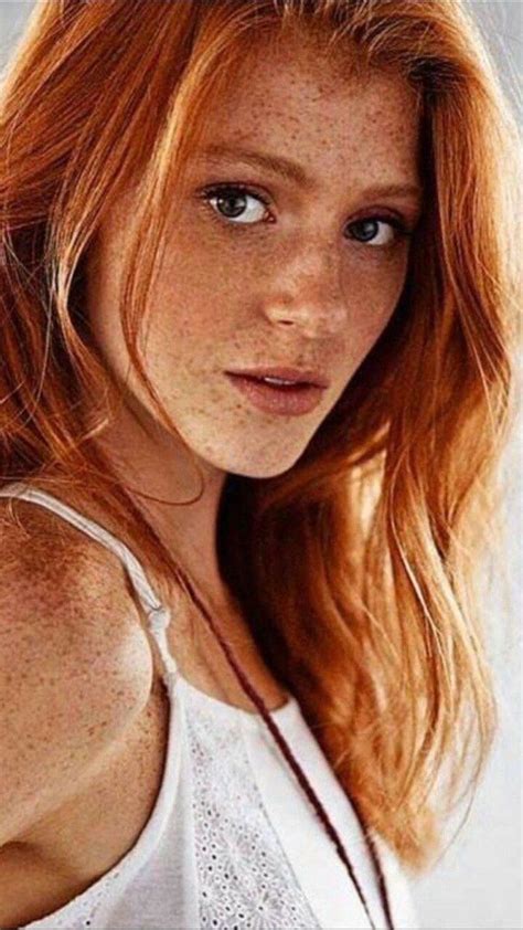 Beautiful Redheads And Freckle Girls Frecklesglow Twitter In 2020