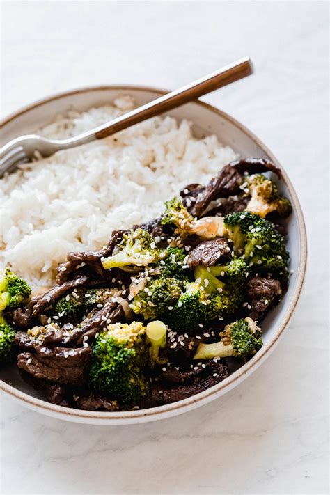To start with this easy recipe, all we need is 20 minutes and a handful of ingredients which are thinly cut steak, soy sauce, low carb sweetener, minced garlic, ginger, avocado oil, xanthan gum, beef broth, and broccoli florets. Keto Beef and Broccoli | Recipe | Broccoli beef, Easy beef ...