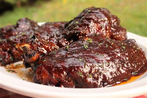 Learn how to make delicious soul food at home with these authentic southern recipes. Baked Barbecue Turkey Wings | I Heart Recipes