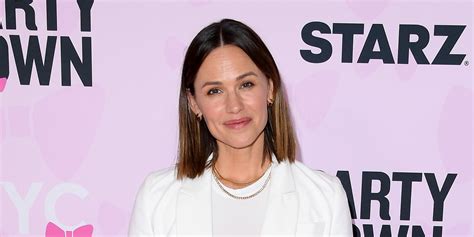 jennifer garner is almost unrecognizable in latest throwback pic