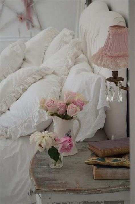 30 Amazing Shabby Chic Touches To Your Bedroom Design Page 16 Of 27