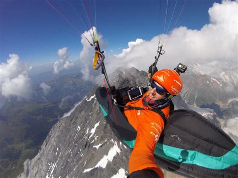Paragliding Schweizer Meisterschaft Beginnt In Fiesch