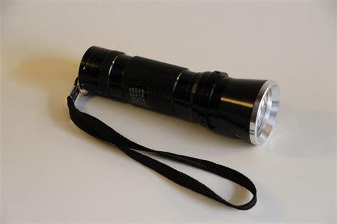 Gambar : cahaya, alat, lampu, hitam, senter 5184x3456 - - 1340295