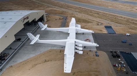 Enormous Stratolaunch Plane S Wingspan Is Bigger Than A Football Field