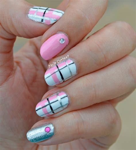 Nails Context Pink Plaid