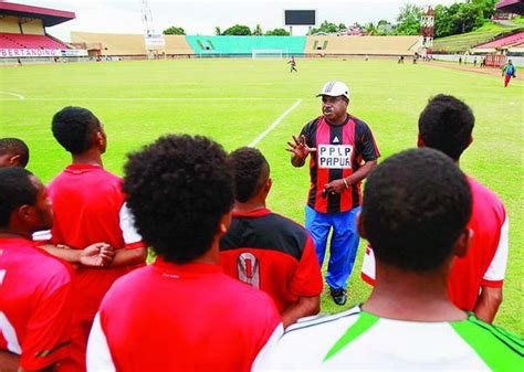 Demikian urutan 20 pemain bola terkaya di dunia saat ini update terbaru versi forbes magazine. Keren! Tiga Pemain Sepak Bola Asal Papua Dilirik Klub ...