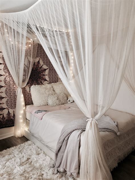 20 Bohemian Canopy Bed Curtains