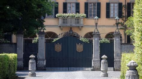 Los Hijos De Berlusconi Venden Su Patrimonio Inmobiliario Heredado