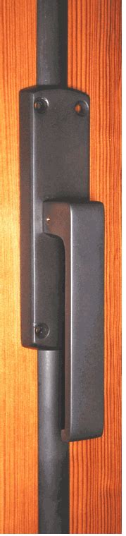 Large Cremone Bolt With Contemporary Lever