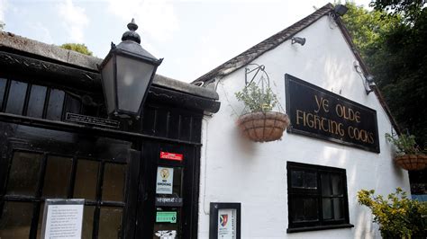 Ye Olde Fighting Cocks England S Reputed Oldest Pub Could Close Due