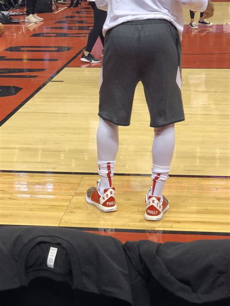 Kyle lowry kisses the larry o'brien trophy after the raptors won their first nba title. Kyle Lowry with the championship kicks 🔥🔥🔥 : torontoraptors