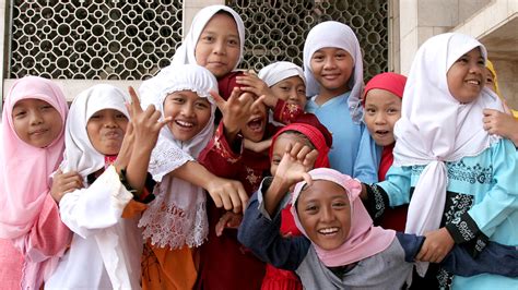 Raising Muslim Children In The Public Schools What Parents Need To