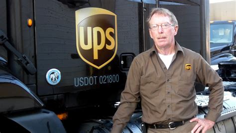 Cool Job Try 40 Years As A Ups Driver Without An Accident
