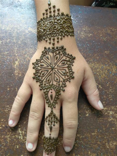 21201 one block from the washington monument in the heart of the mt. Hire Artistry Inc - Henna Tattoo Artist in Palm Coast, Florida