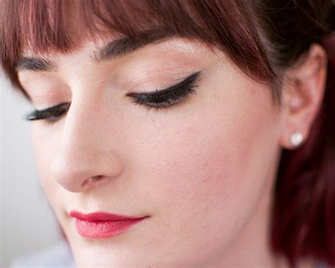 Two Easy Ways To Diy Matte Eyeliner The Luxury Spot