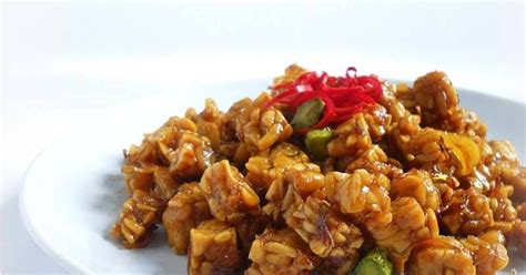 Tempe orek merupakan olahan tempe yang dilakukan dengan cara mengiris tempe menjadi bentuk persegi kecil dan dimasak menggunakan bumbu kecap manis. Resep Tempe Orek Enak dan Sederhana - Groupjavas