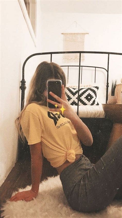 Mirror Selfie In Cute Instagram Pictures Mirror Selfie Poses