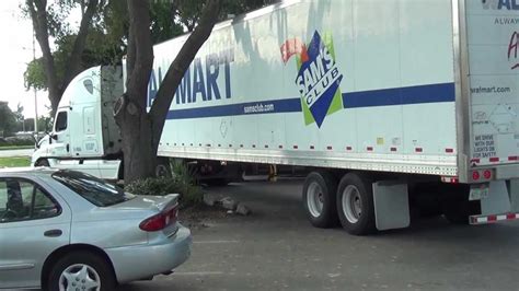 Really Tight Turns For Walmart Driver Driving Thru Strip Mall - YouTube