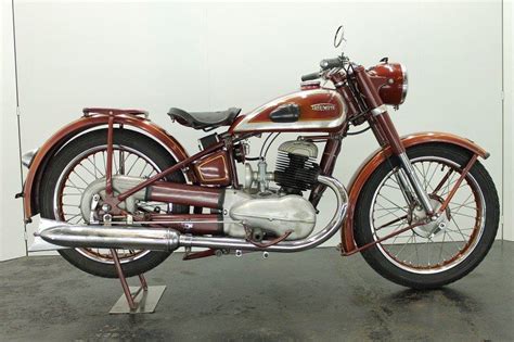 Get the price you want and make a quick sale. Manufacturer: Triumph Model: BDG 250 Year: 1951 ...