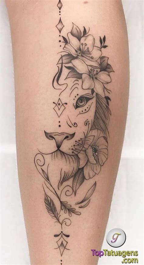 tatouage-arrière-de-jambe-petit-lion-tatouage-demi-tête de lion-entouré