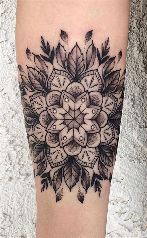 Mandella Tattoo Mandalatattoo Mandala Flower Tattoos Mandala Tattoo