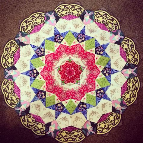 rosette for my La Passacaglia quilt (made by Kirsten Duncan) | Paper ...
