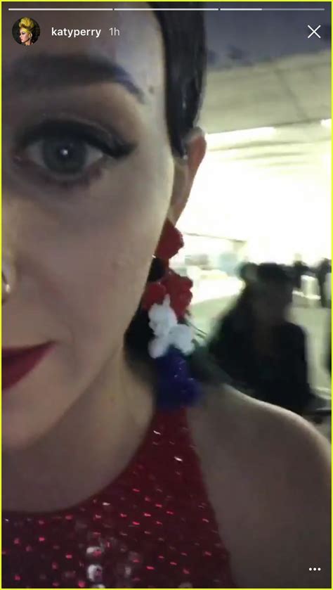 VIDEO Katy Perry Says Her Parents Voted For Donald Trump Photo