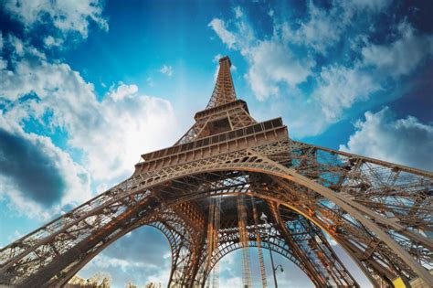 France coronavirus update with statistics and graphs: Paryż - Wieża Eiffela - zdjęcia