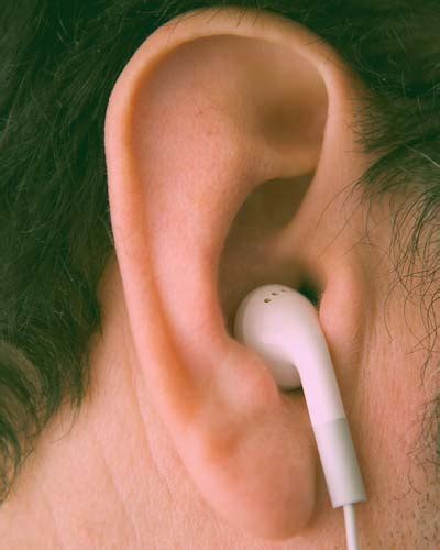 Cara Memakai Headset Earphone Earbuds Yang Benar Supaya Tidak Mudah