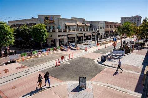 Santa Anas Fourth Street Partially Opens To Traffic During Oc