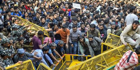 We would like to show you a description here but the site won't allow us. Delhi comes to halt as JNU students clash with Police ...