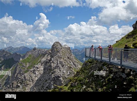 Gipfel Des Nebelhorns Fotos Und Bildmaterial In Hoher Auflösung Alamy