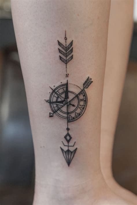 Pin By Lynn Bashaw On Tattoo With Images Small Compass Tattoo Compass Tattoo Compass Rose