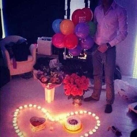 Cute gifts for girlfriend on her birthday. Valentines day date surprise!! Cute! Wish it happens to me ...