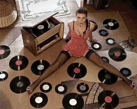 Record Pinup Musical Pin Ups In 2019 Vinyl Music Vinyl Records