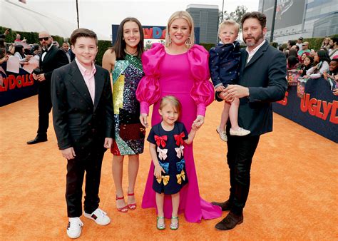 The winner of american idol's first season, later a hugely successful crossover pop star. Kelly Clarkson, Brandon Blackstock Disagreed on More Kids ...