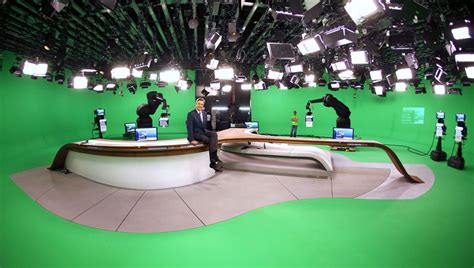 Ja, ich prügel ja nicht. Neues ZDF-Studio: Zuschauer empfinden Moderatoren als ...