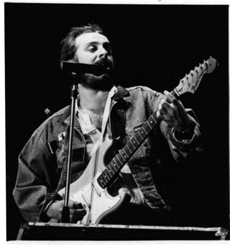Showing official release groups by this artist (show official various artist. A 30 años de una convocatoria inédita, Soda Stereo, Fito Páez y La Torre
