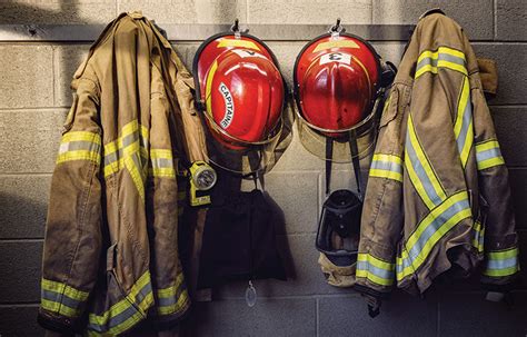 60 On Duty Firefighter Deaths In 2017 Fewest In 40 Years Nfpa 2018