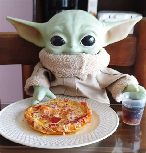 Baby Yoda 💚 Yoda Wallpaper Yoda Images Yoda Meme